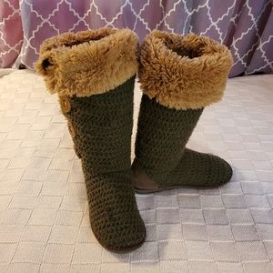MUK LUKS Womens Green Fabric Boots Size 6